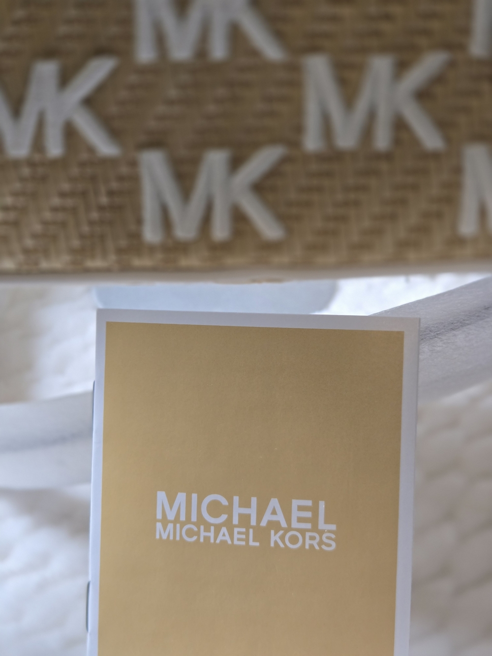 NWT Michael Kors Natural Straw MK Logo Crossbody with White Trim - Picture 3 of 7